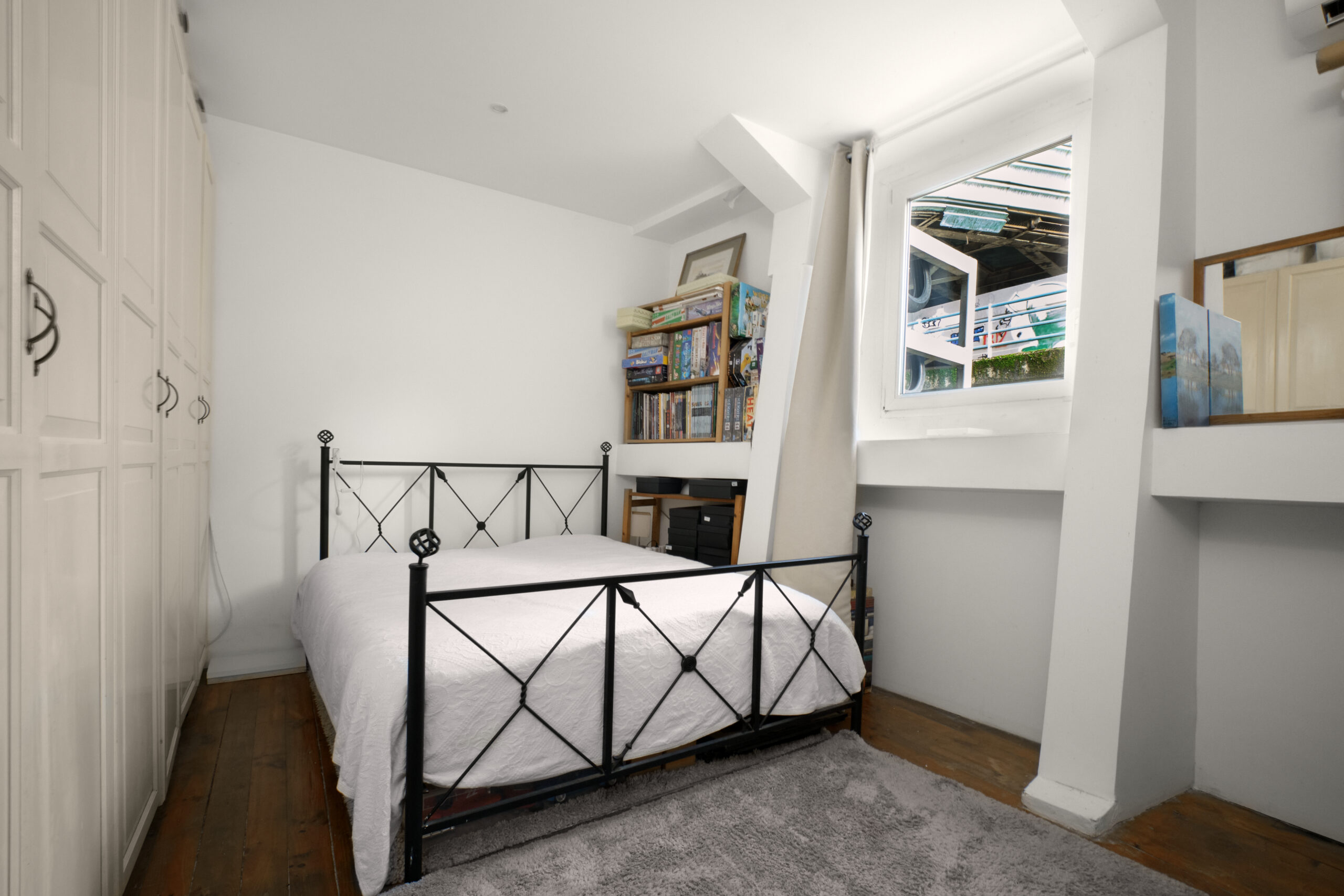 chambre péniche habitable Pont de saint cloud